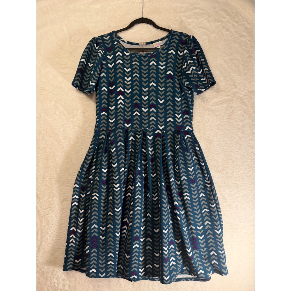 LuLaRoe Amelia Dress Teal Blue Chevron Heart Print Pleated Back Zip Size Large